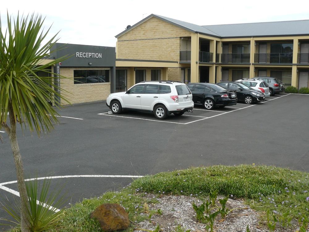 Bay Motel Safety Beach