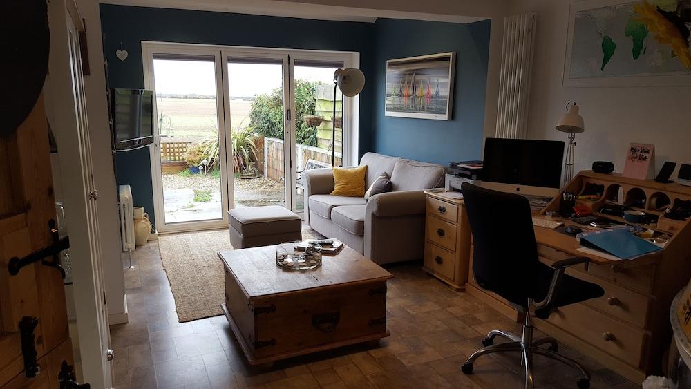 B&B By The Sea Interior