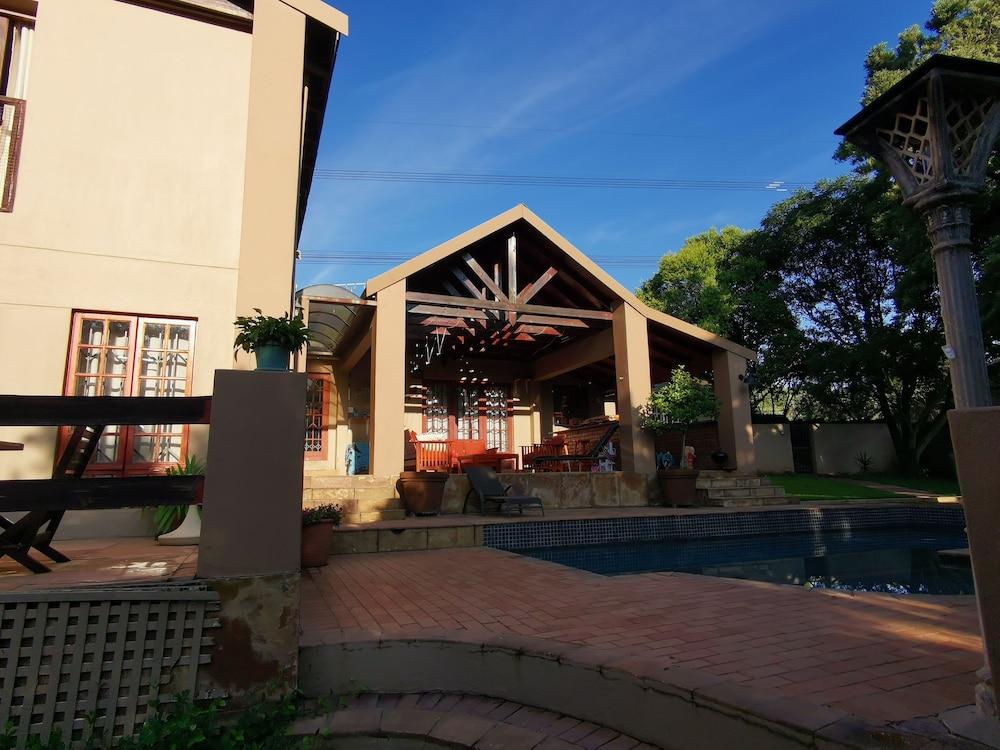 Paulshof Guesthouse Exterior