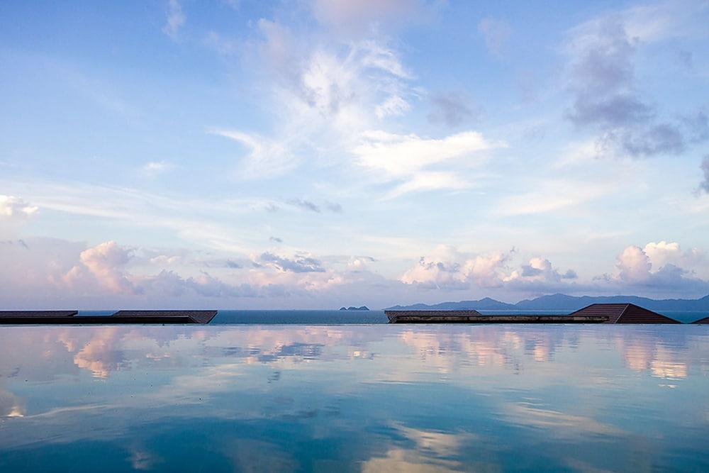 Code Samui Hotel Infinity Pool