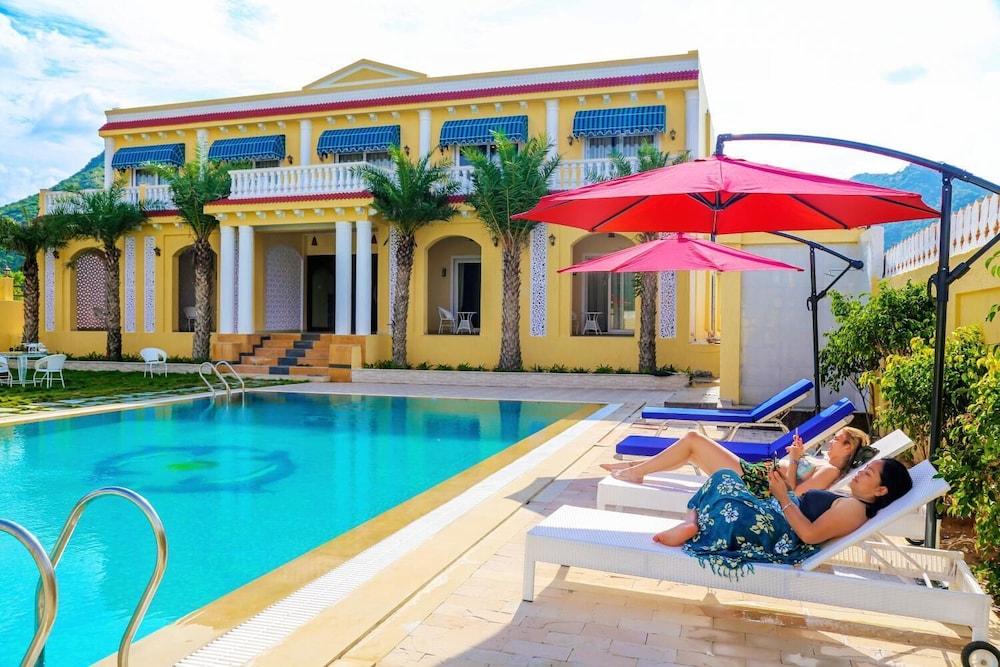The Green Genius Resort Pushkar Waterslide