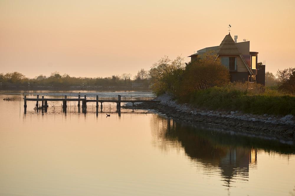 بوتيك هوتل أوتشي سيلفاتيتشي المنطقة الخارجية