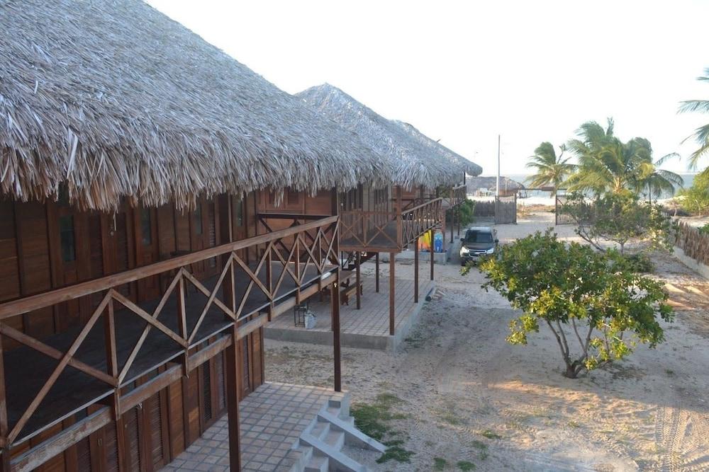 Atins Bangalôs Exterior detail
