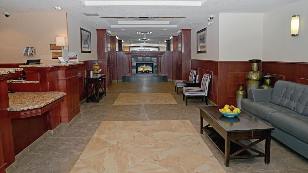 Holiday Inn Express Hotel & Suites Hinton by IHG Lobby