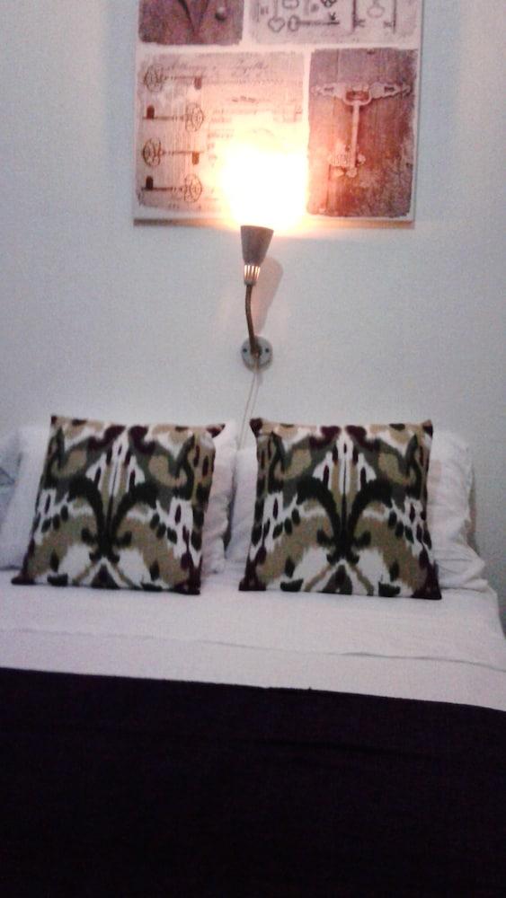 Class Colonial Aparta Hotel Room