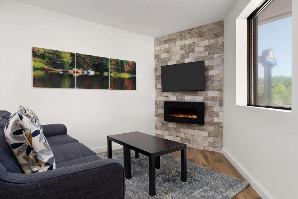 دايز إن باي ويندام سارينا هاربرفرونت الردهة