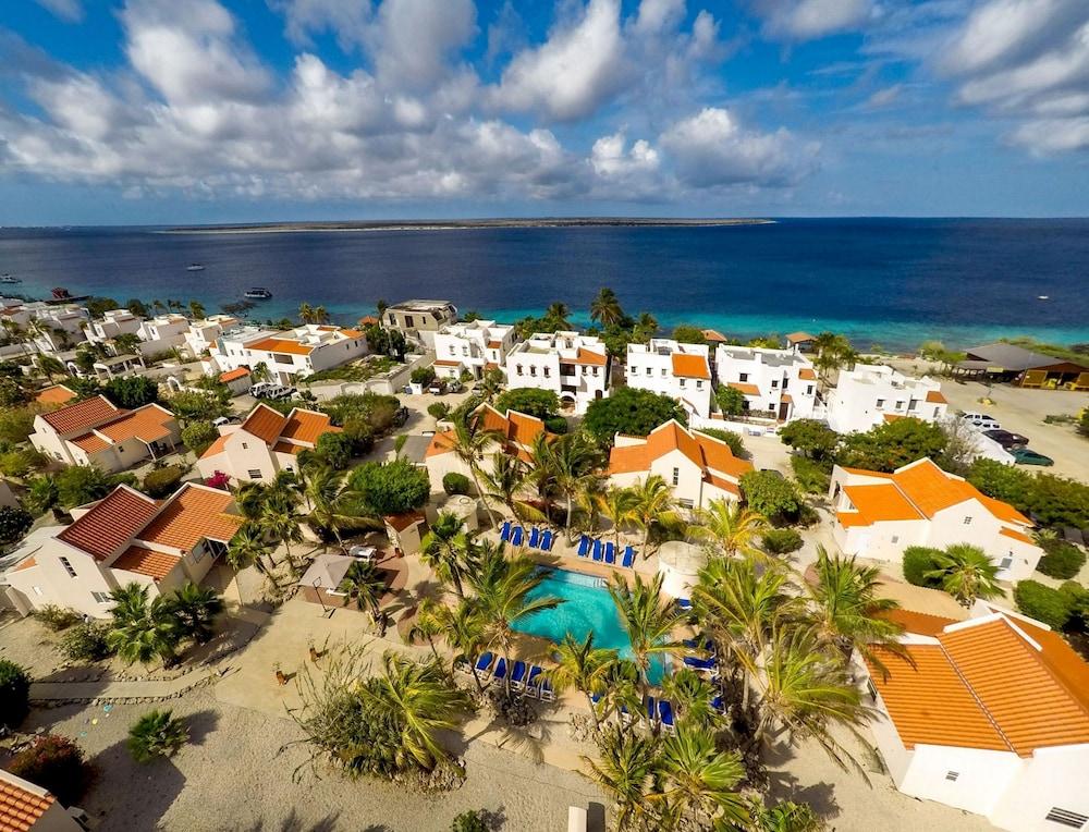 Hamlet Oasis Resort Featured Image