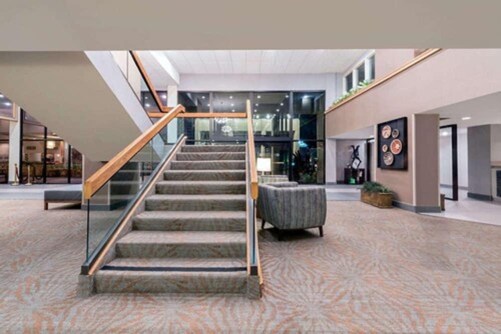 DoubleTree by Hilton Laredo Interior