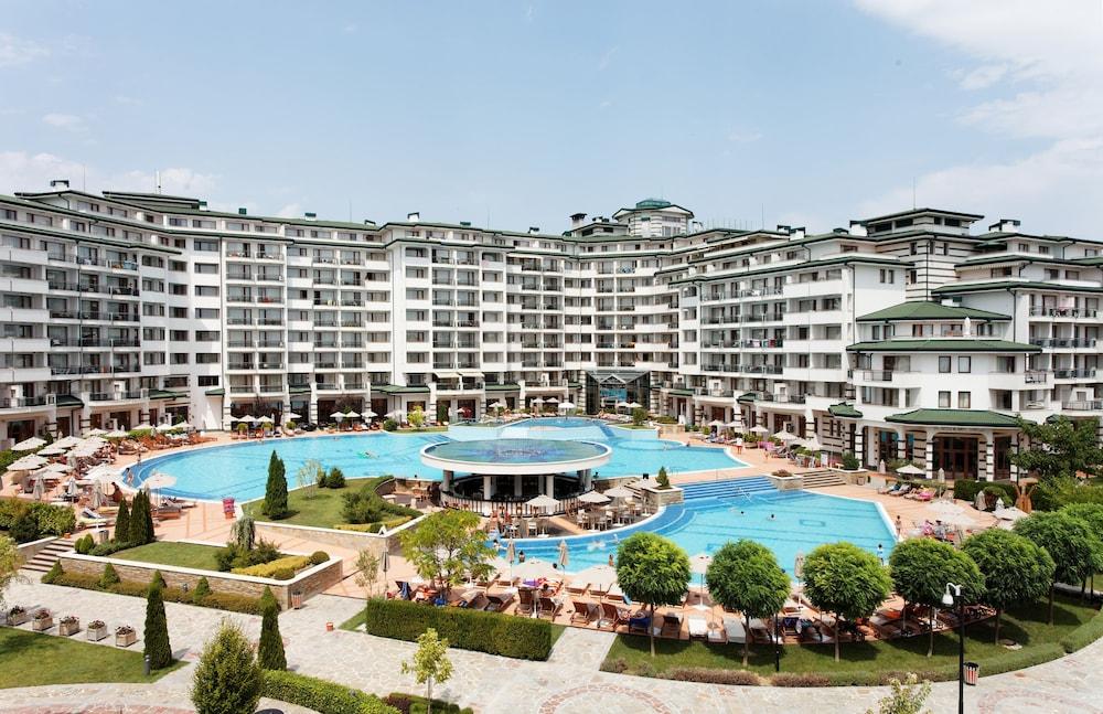Emerald Beach Resort & SPA