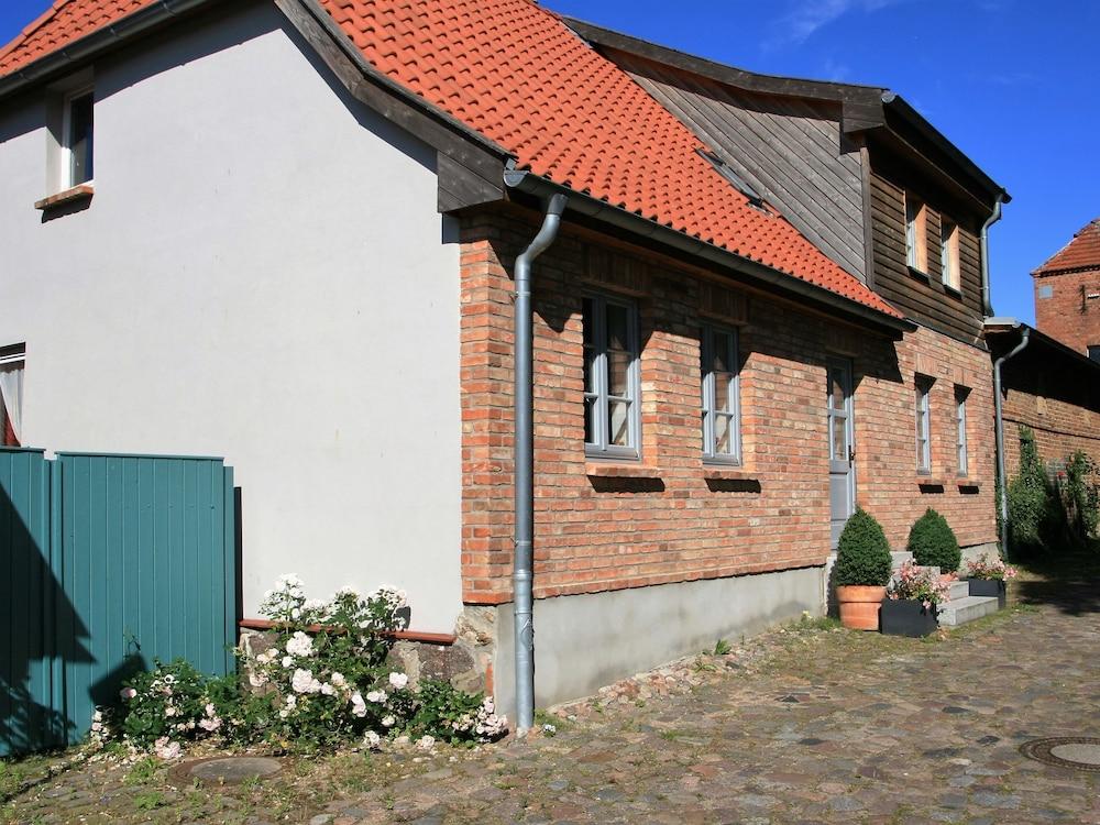 Gorgeous Holiday Home in Klütz on Baltic Sea Coast