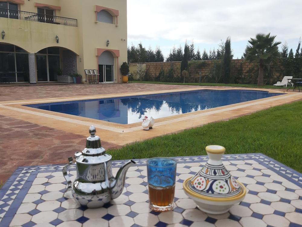 رياض تانجيل