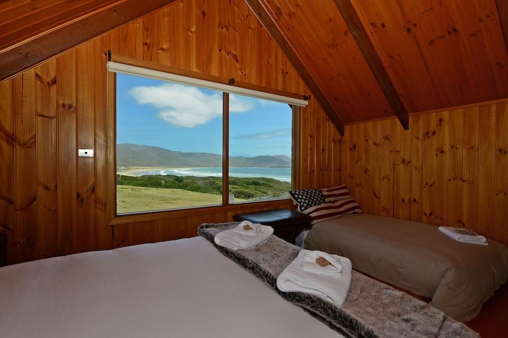 Cloudy Bay Villa Room