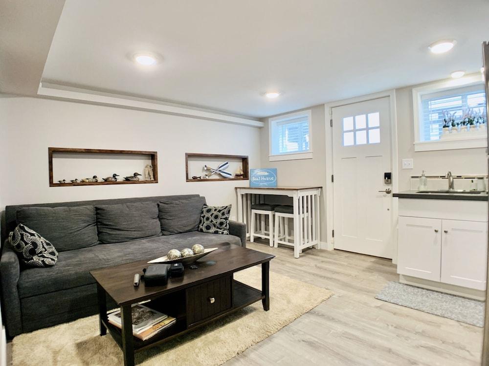 جرين ليك بوت هاوس