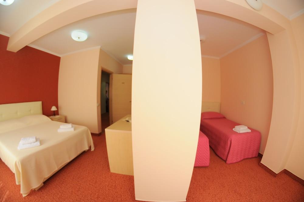 Signature Idea Hotel Room