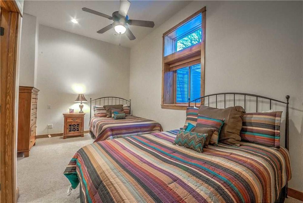 Soaring Eagle Chalet Room
