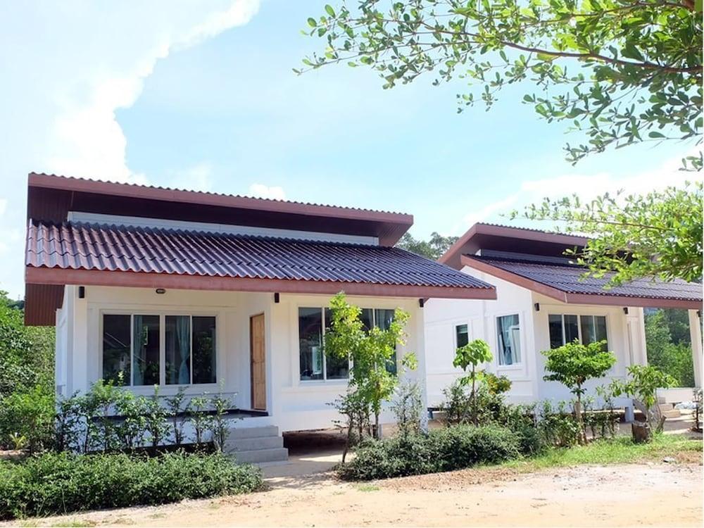 Nithiporn Resort Exterior