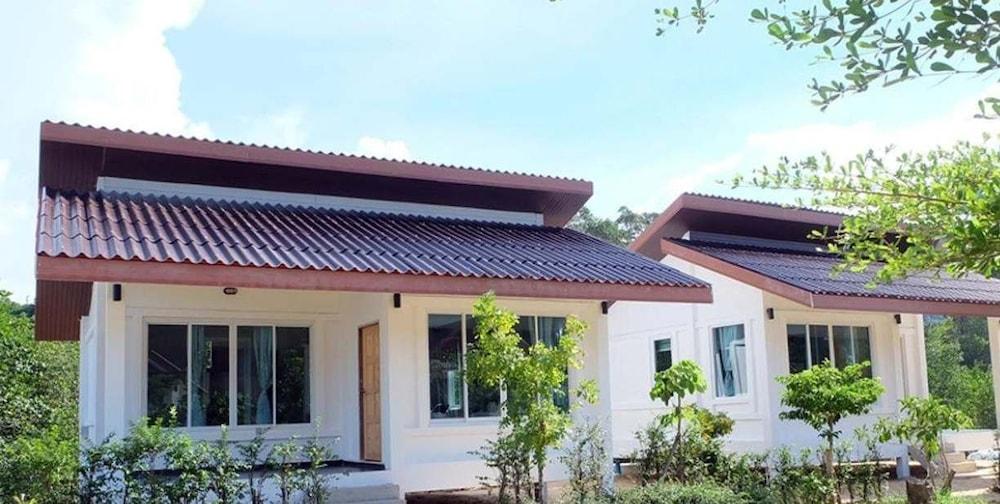 Nithiporn Resort Exterior