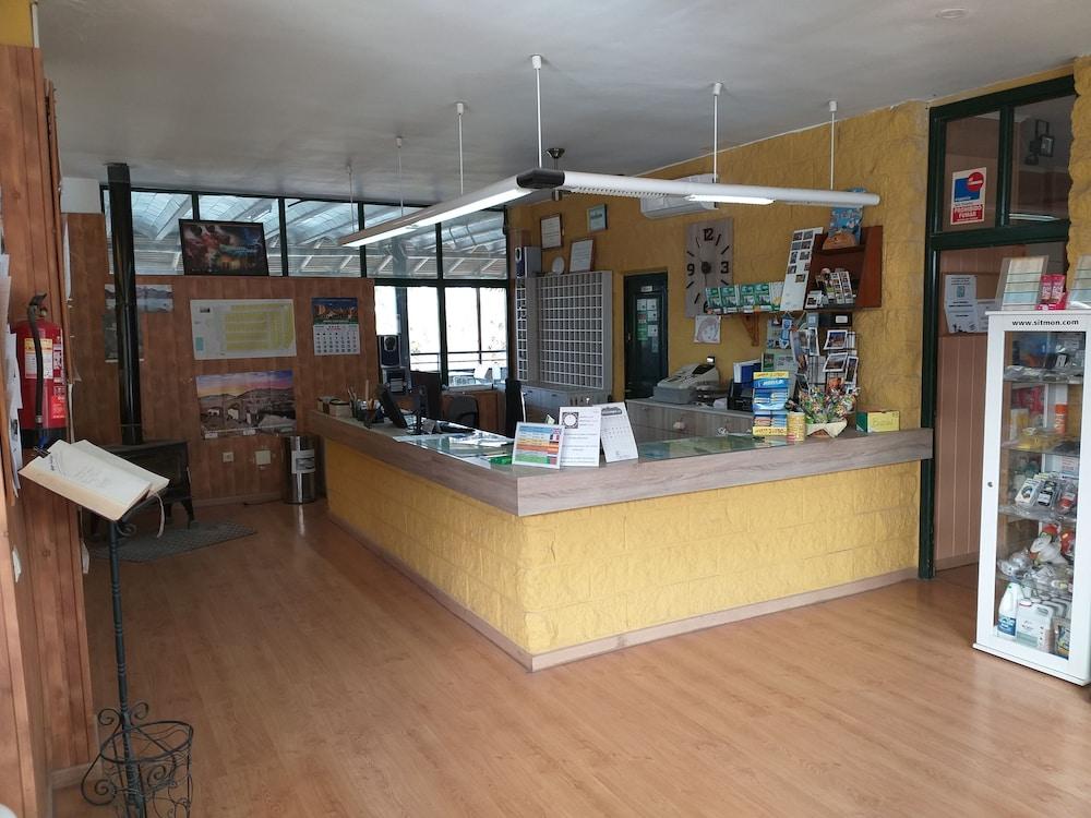Hostal - Camping Ciudad de Cáceres Reception