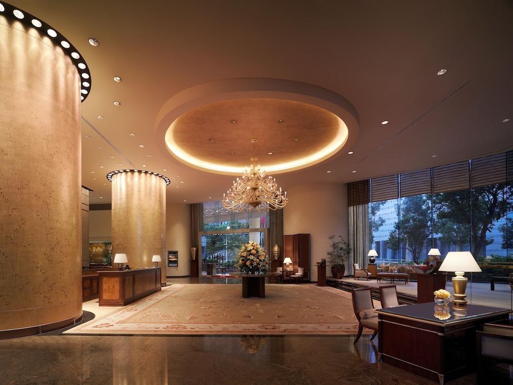 Conrad Hong Kong Lobby