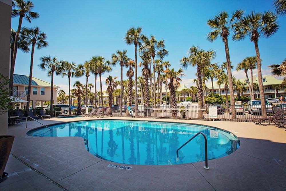 Crystal Dunes Beach Resort by Panhandle Getaways Waterslide