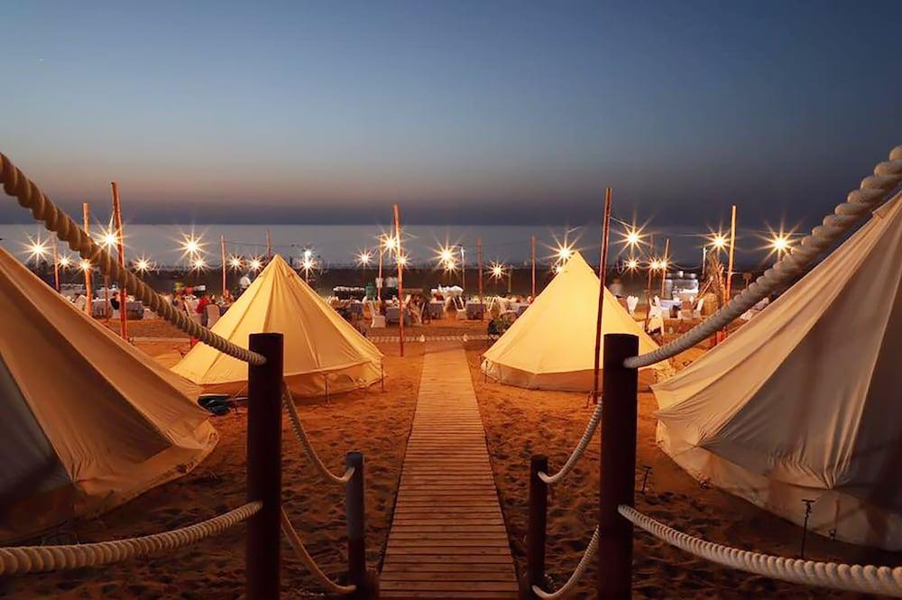 The Longbeach Campground Beach