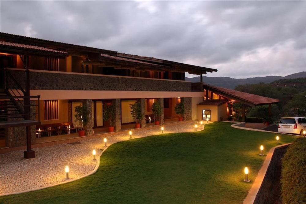 إيكانت ذا ريتريت