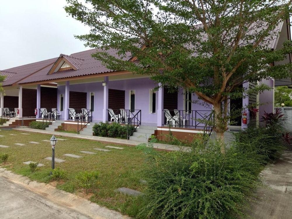 Kieng Kuan Resort Featured Image