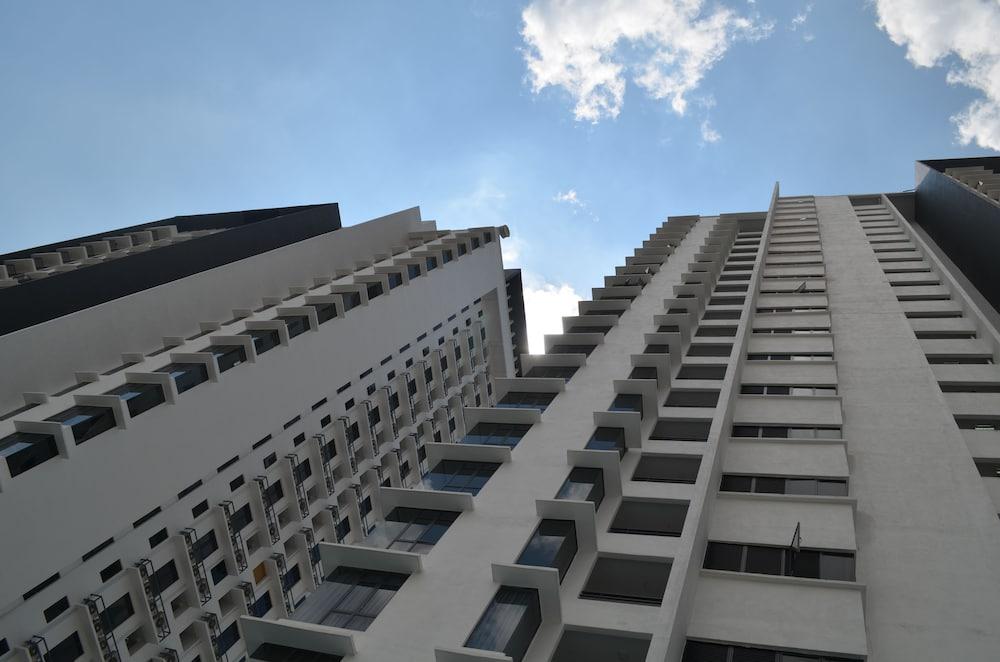 1 Tebrau Suites by Subhome Exterior detail