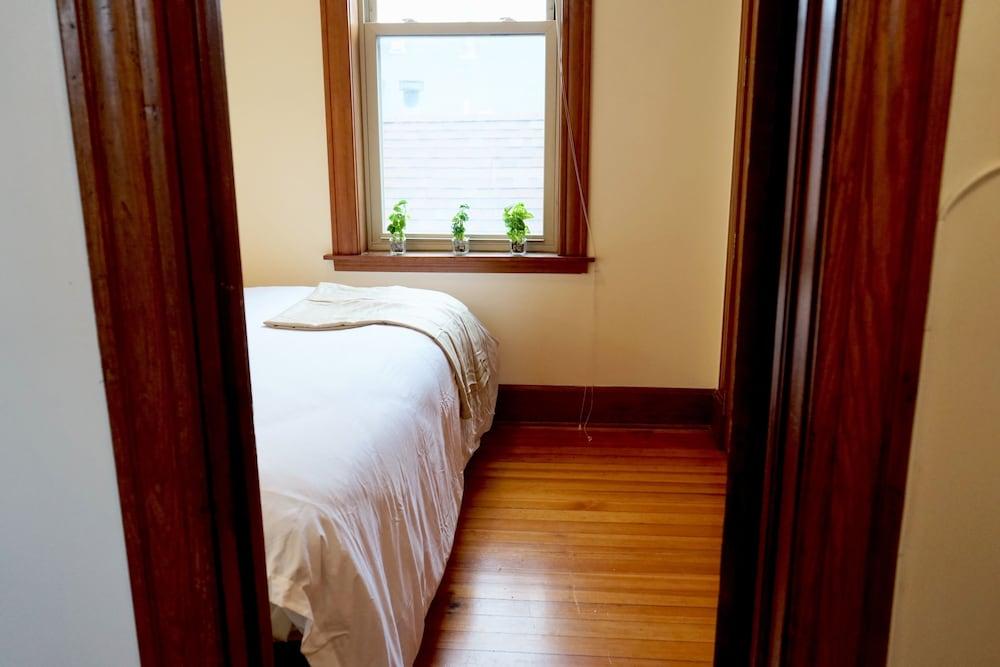 Creative Chicago Charm in Wicker Park Room