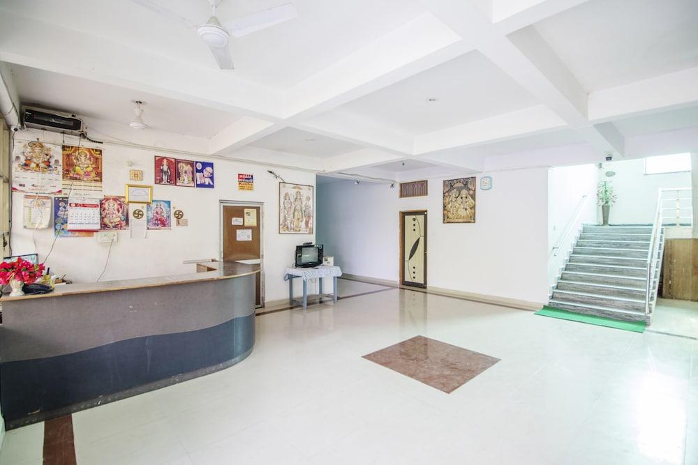 Aashirwad Guest House Reception
