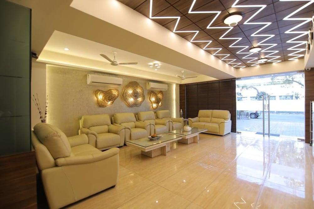 Jayson Metoda By Innovic Hotels