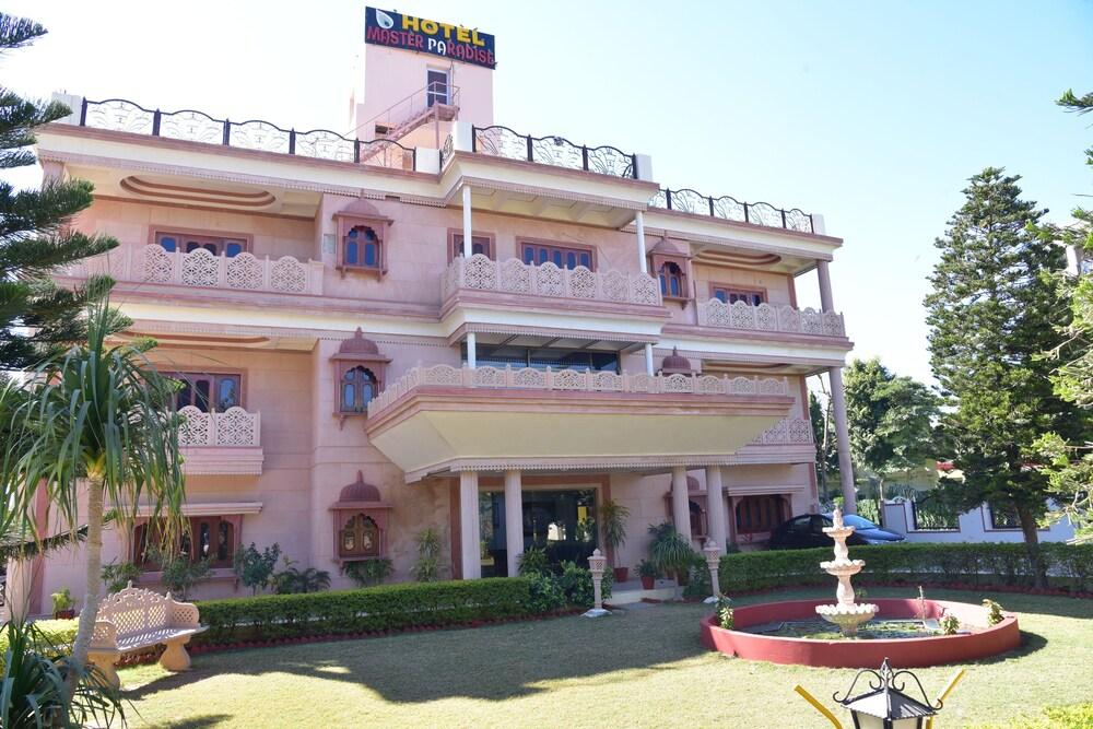 Hotel Master Paradise