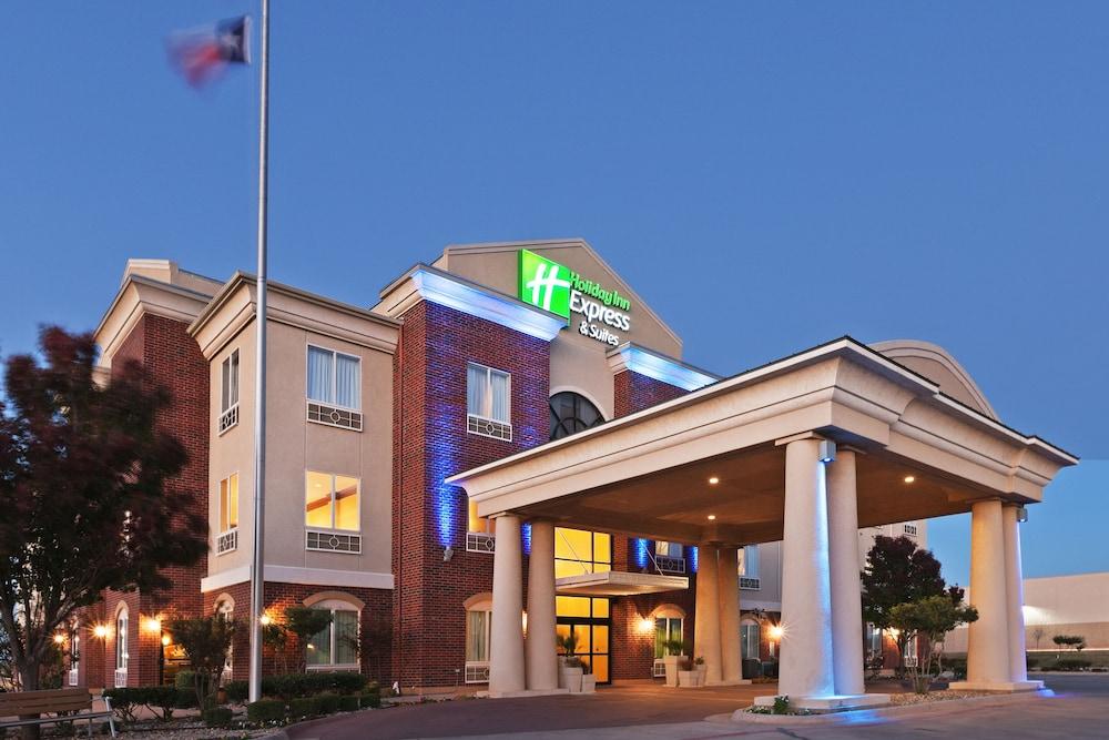 Holiday Inn Express & Suites by IHG