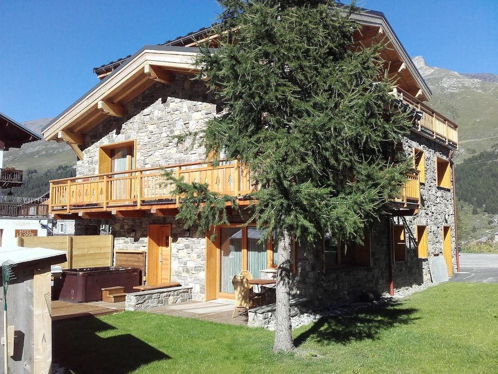 Chalet Monte Bianco Featured Image