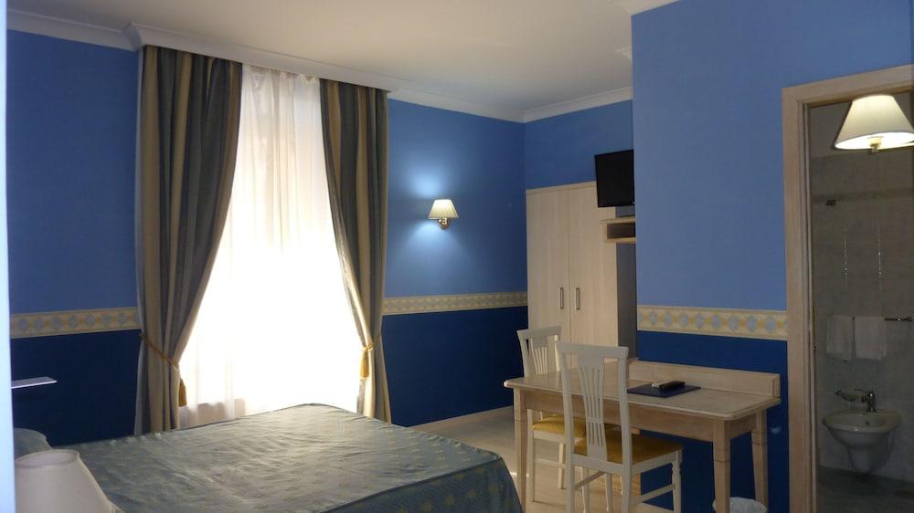 Piccolo Imperiale Room