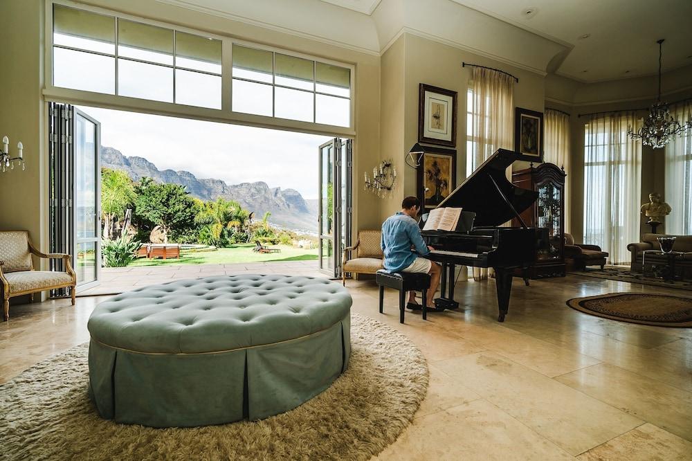 21 Nettleton Interior