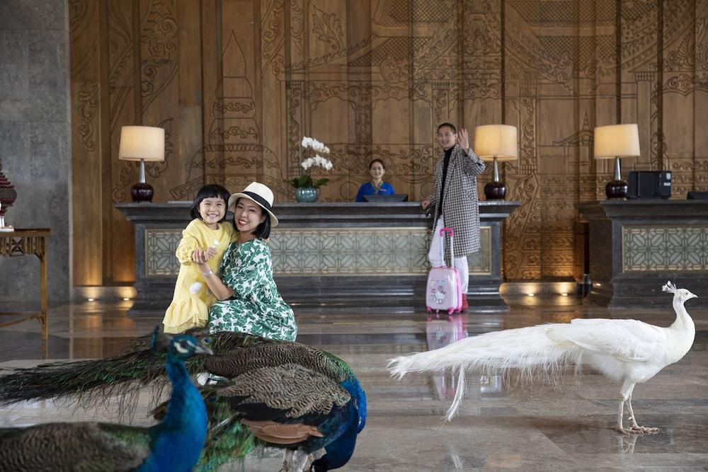 Pullman Resort Xishuangbanna Reception