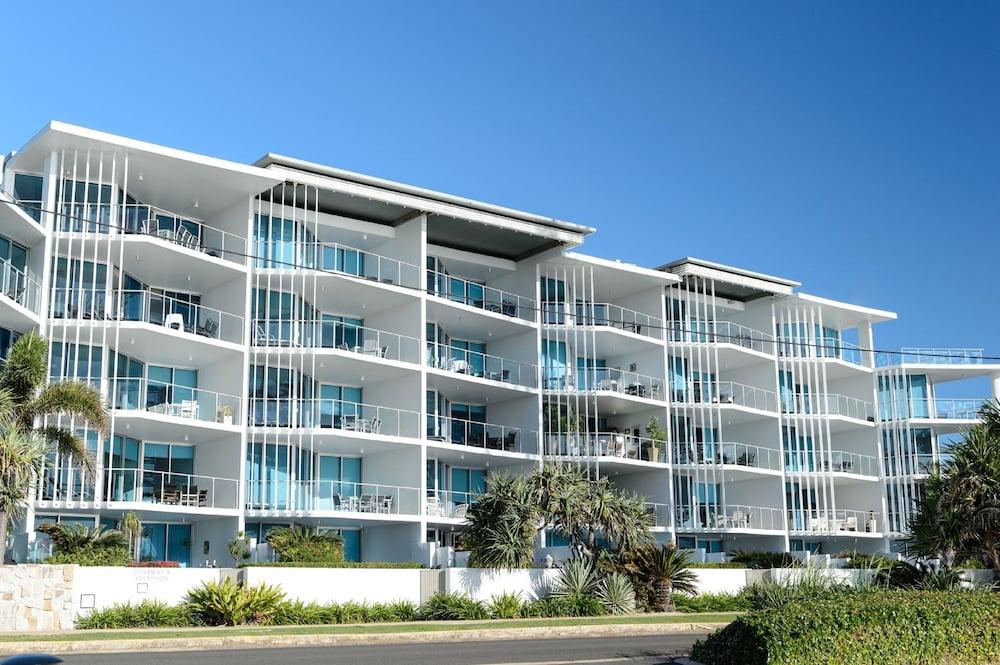 C Bargara Resort Exterior detail
