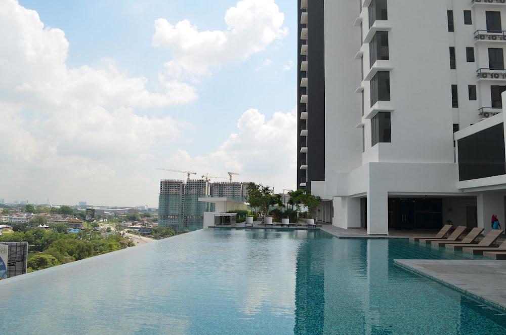 1 Tebrau Suites by Subhome Featured Image