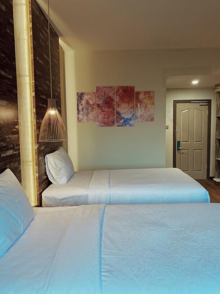 Paradise by CaLia Tarakan Room