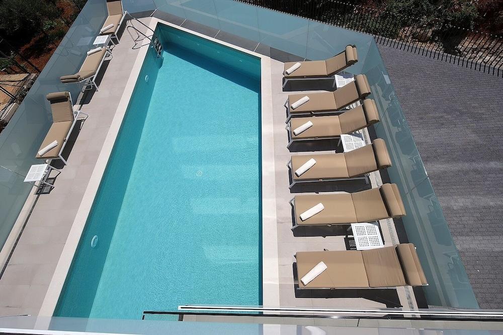New Apartments with Pool near Beach Waterslide