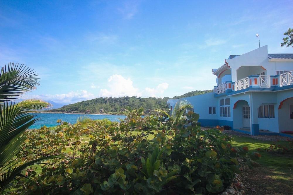 كوخ يطل على المحيط