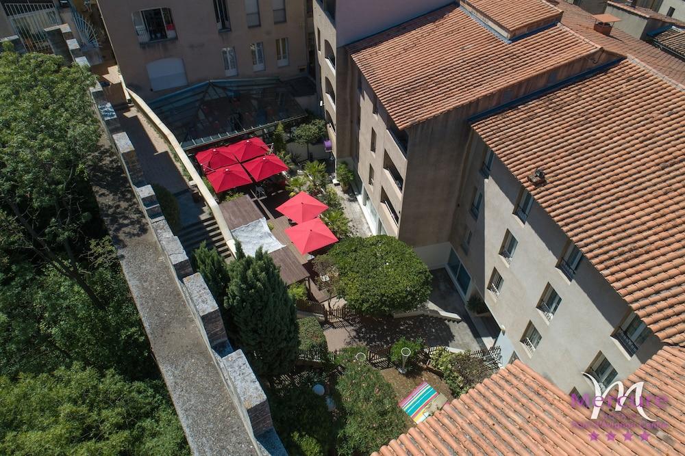 Mercure Pont d'Avignon Centre Aerial View