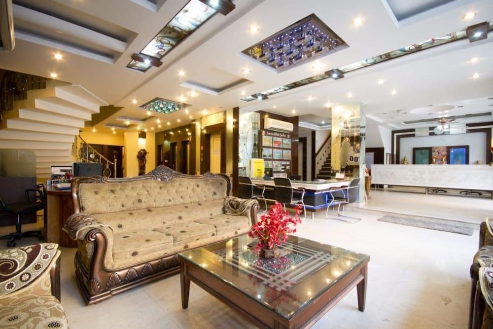 Hotel Shivdev International Lobby Sitting Area
