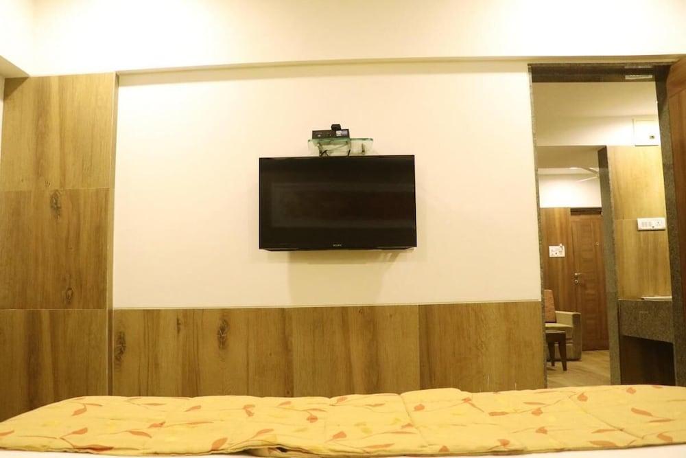 GCC Sonal Apartments Room
