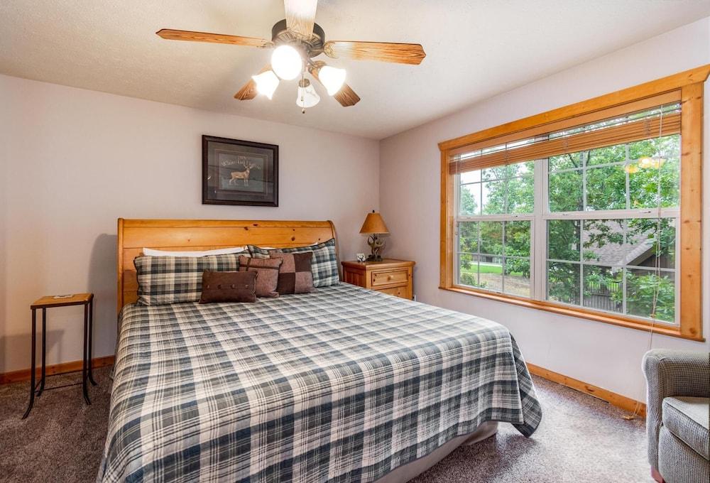 Bear Cabin Getaway