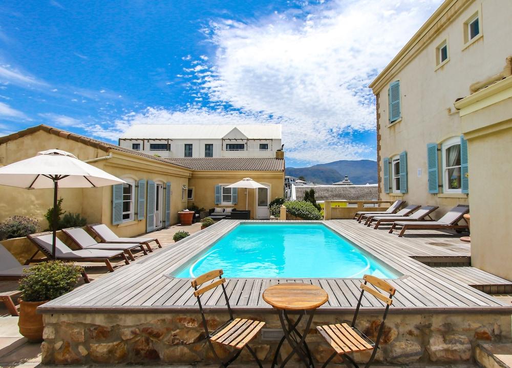 Auberge Burgundy Guest House