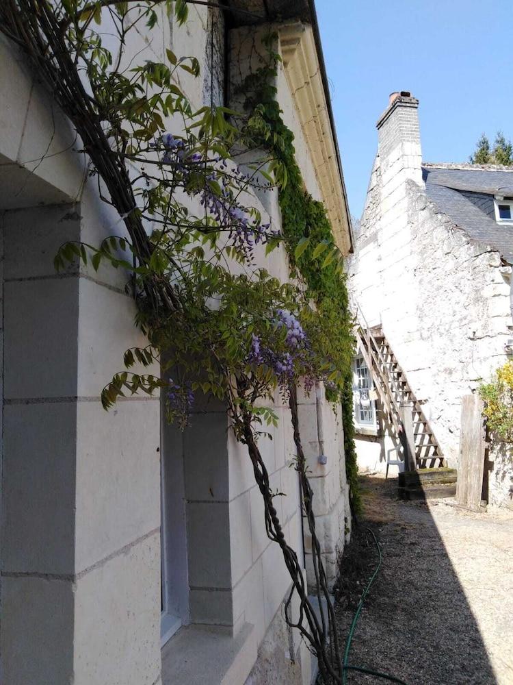 Le Moulin Bertrand Exterior