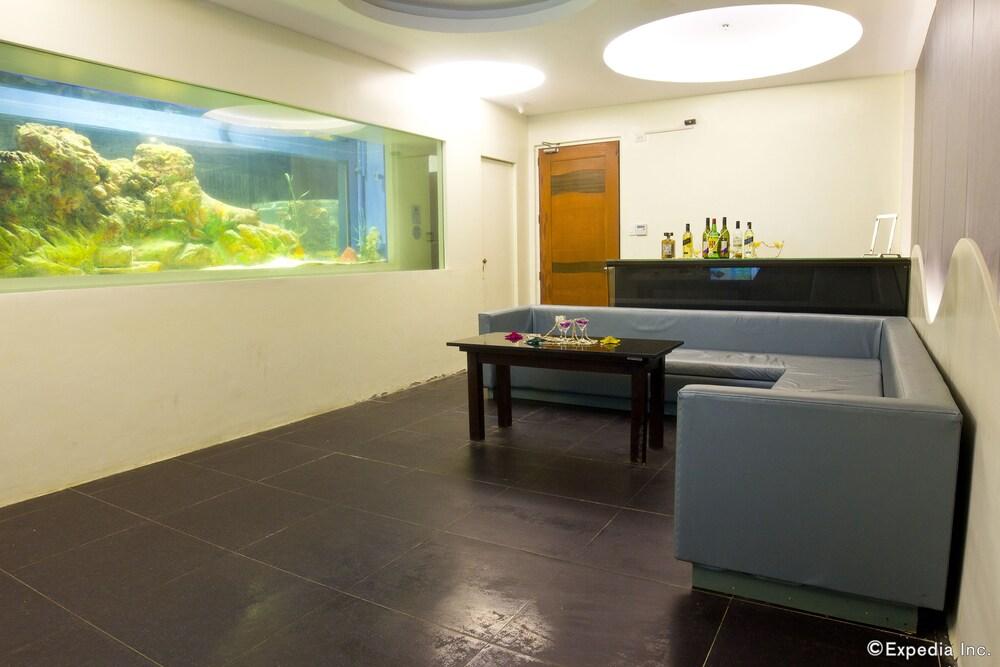 Crown Regency Resort & Convention Center Karaoke Room