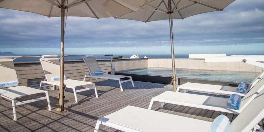 The Gallery Studios Sundeck